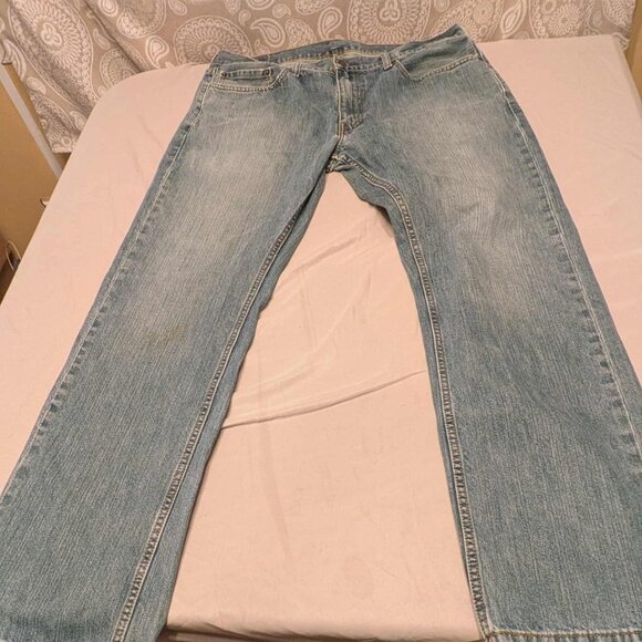 Levi's 559 Jeans Mens 36 x 34 100% Cotton Very Good Condition Medium Wash - Picture 1 of 16